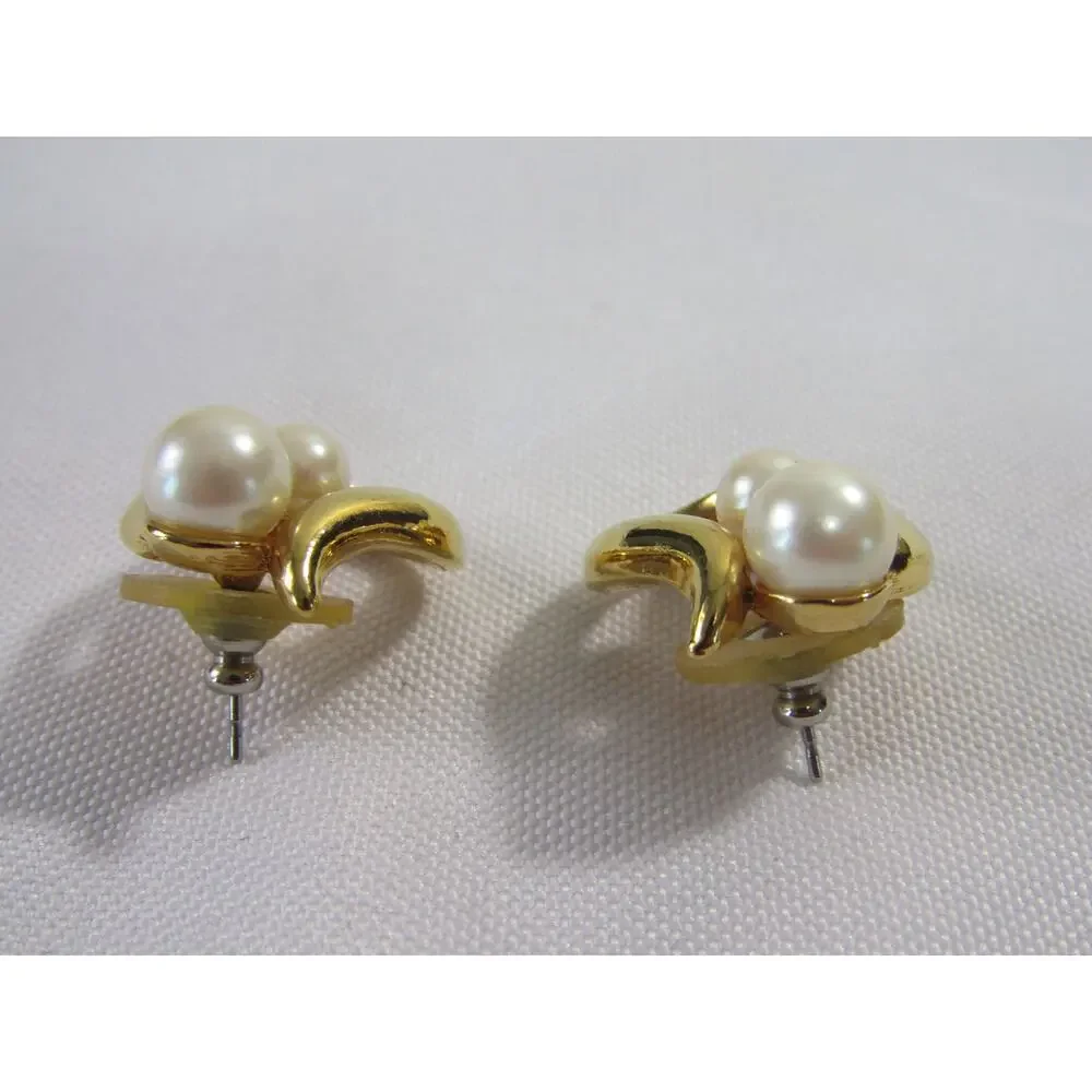 AVON Gold‎ Tone Faux Pearl Stud Dangly Earrings 1